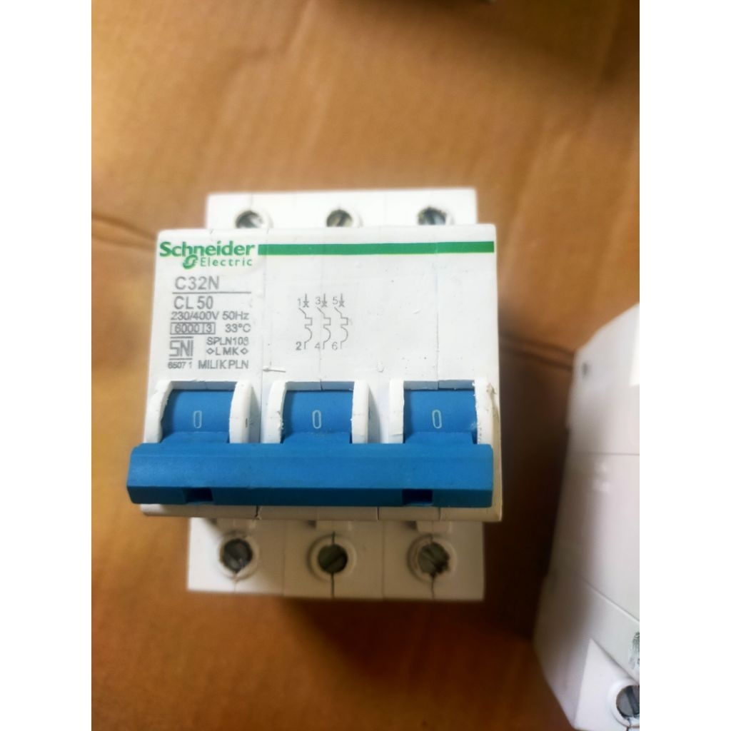 MCB modif  PLN 3phase tuas biru anti jeglek bisa request