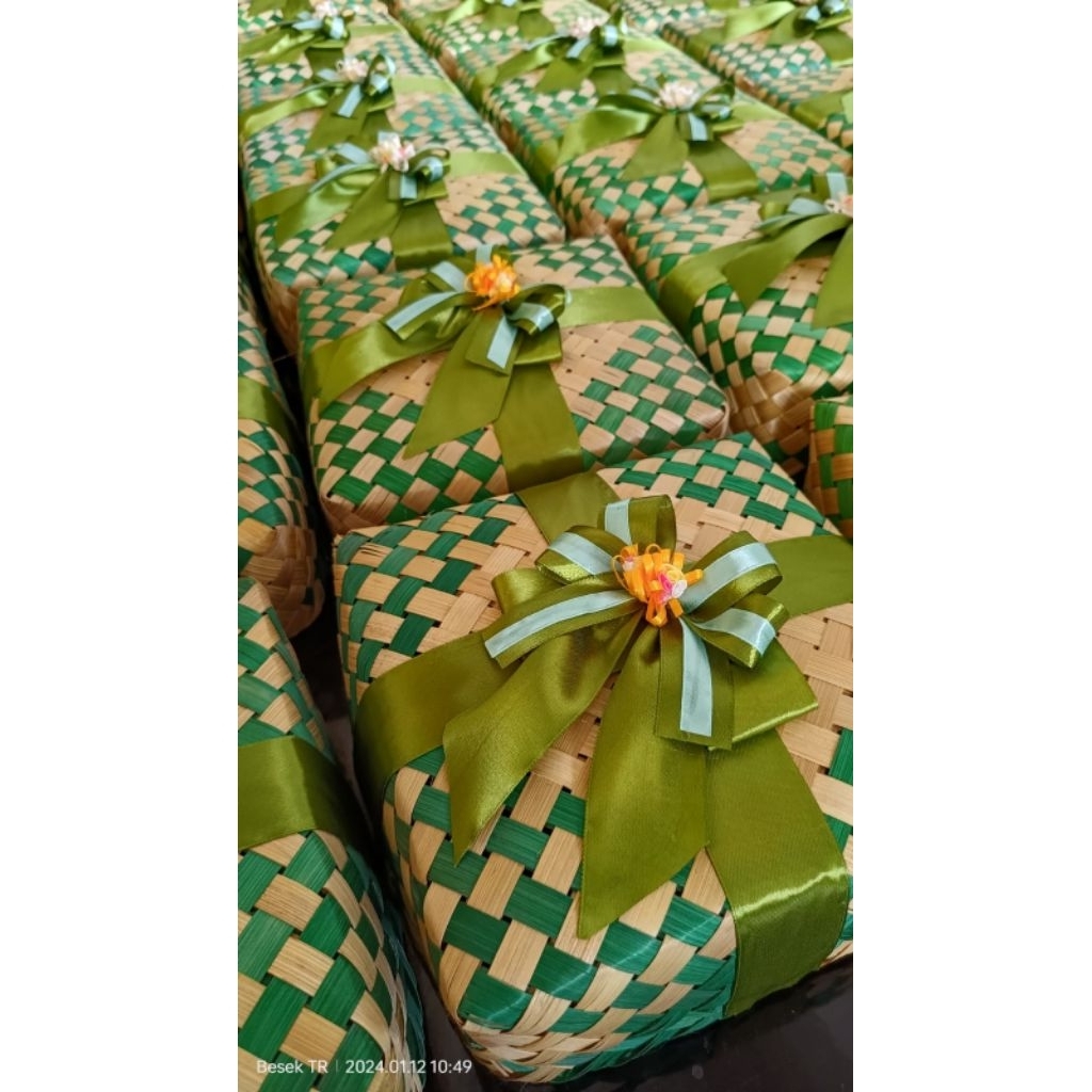 hampers besek cantik motif pita