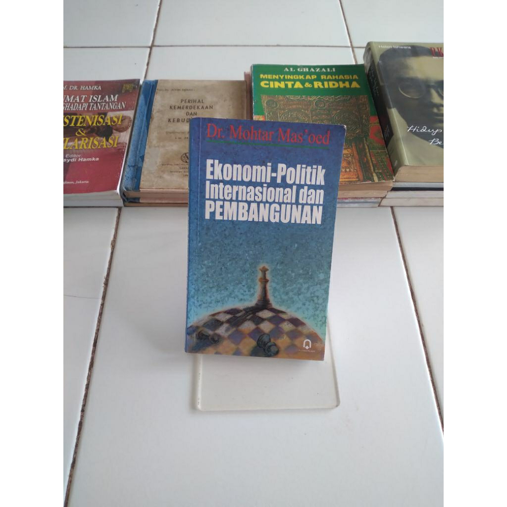 ekonomi-politik internasional dan pembangunan