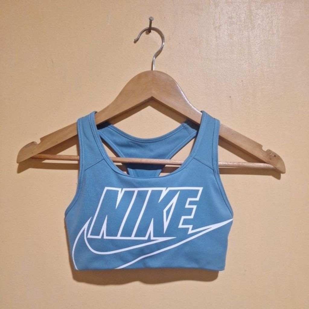 Nike Swoosh Sport Bra