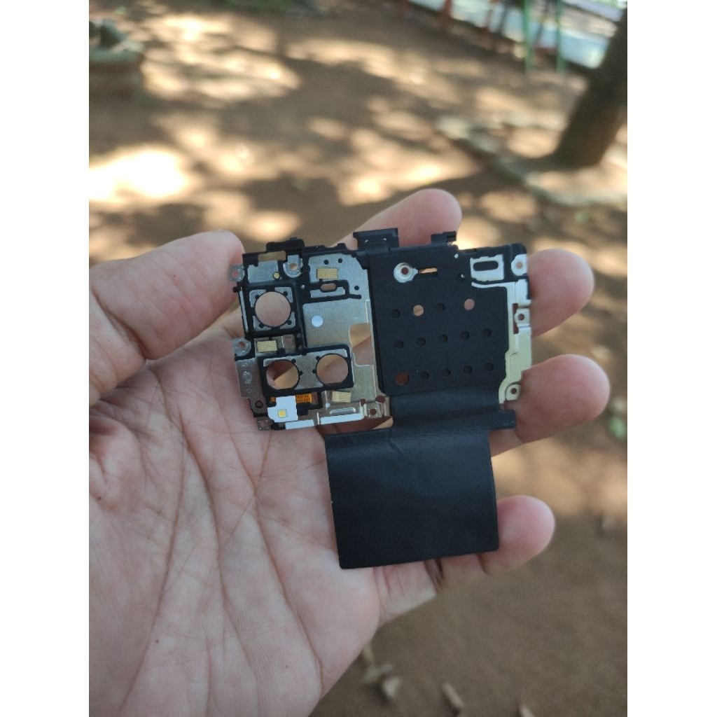 Tutup mesin vivo y33s