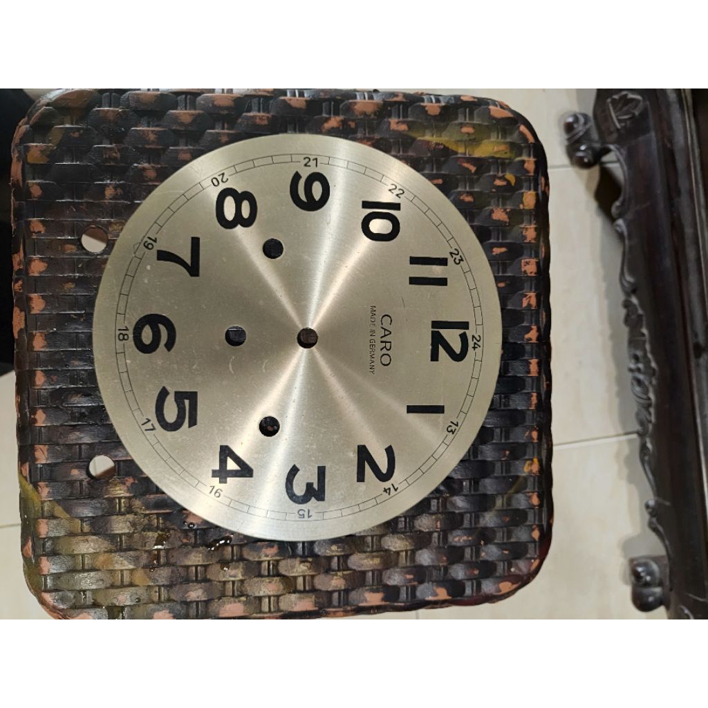 Plat Dial Jam Caro Mauthe Melodi Kanan