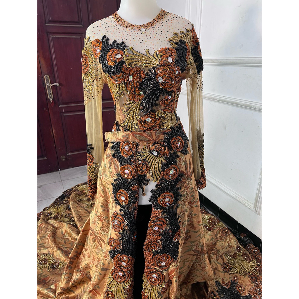 GAUN PESTA  kebaya pengantin GAUN PEGANTIN JAWA PAYET SEKENS SECOND PRELOVED