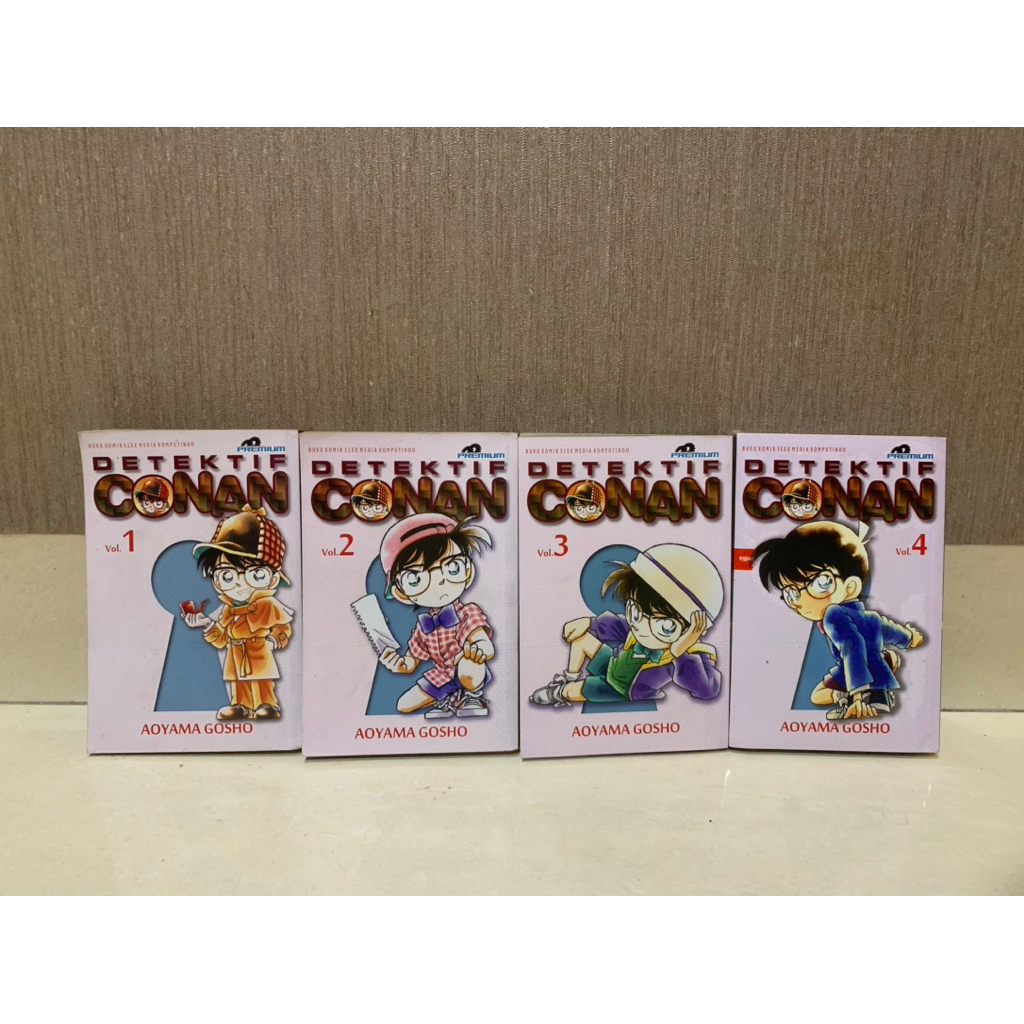 Komik Detektif Conan Premium 1,2,3,4 by Aoyama Gosho