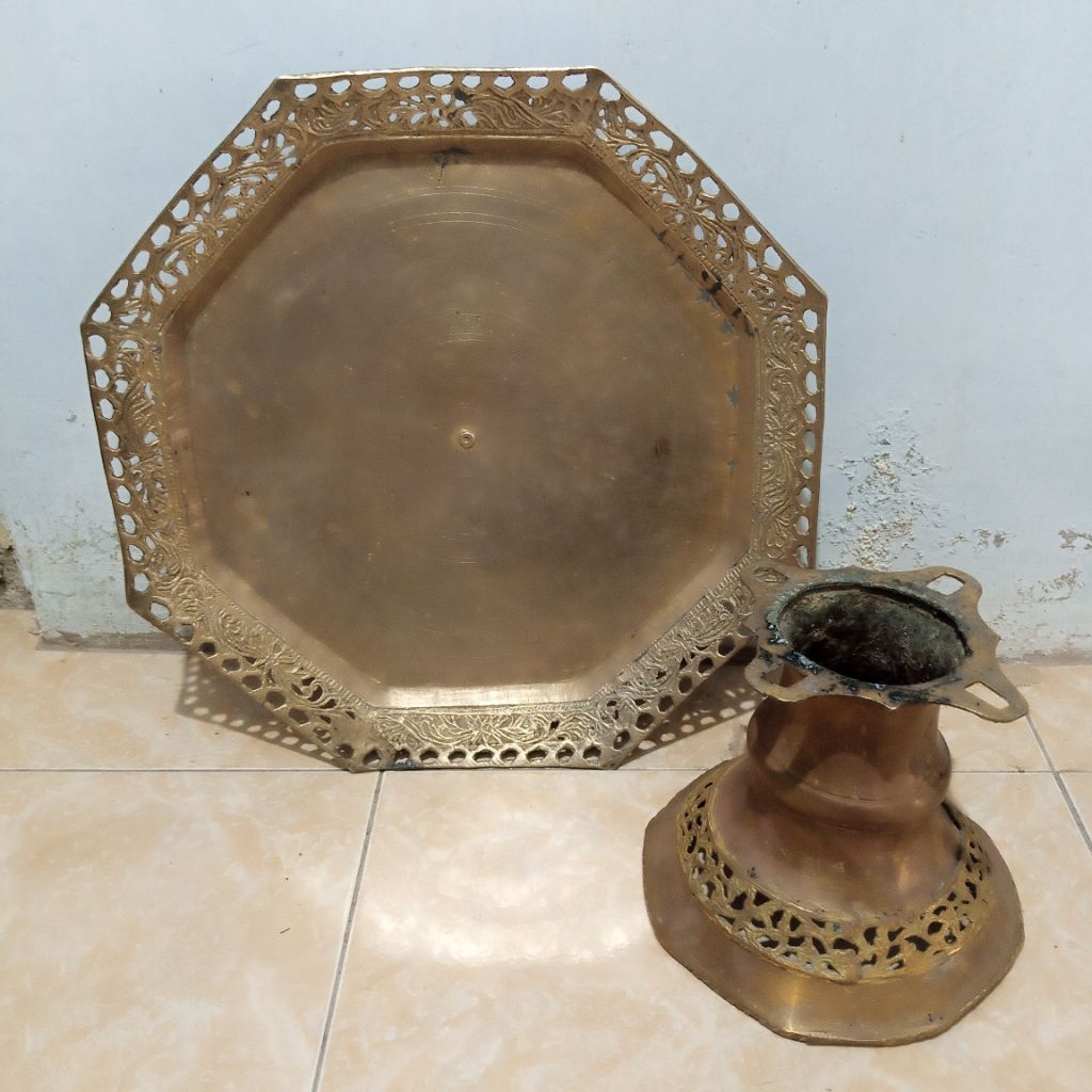 Pahar berkaki/apar/dulang segidelapan antik lebar 42cm bahan kuningan asli