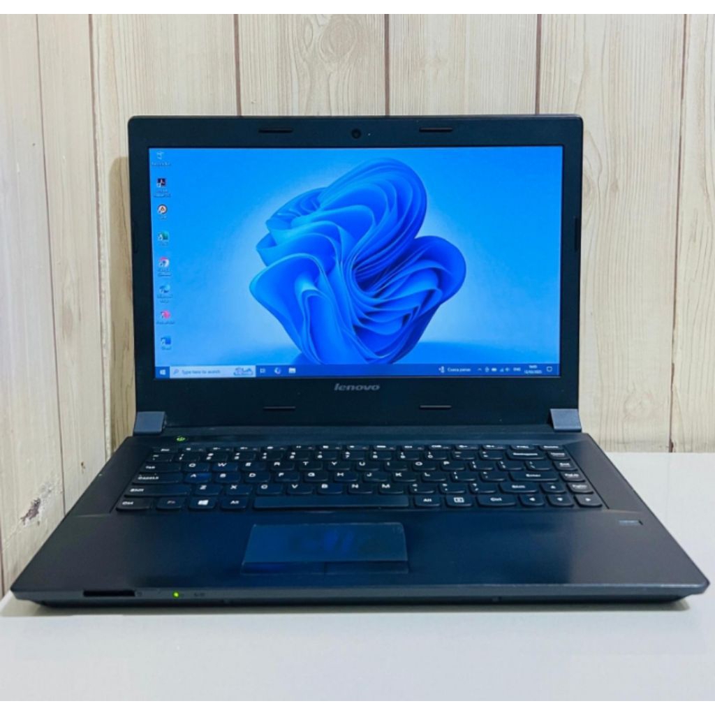 Laptop Lenovo B40 AMD A8 SSD 256GB - Siap Pakai