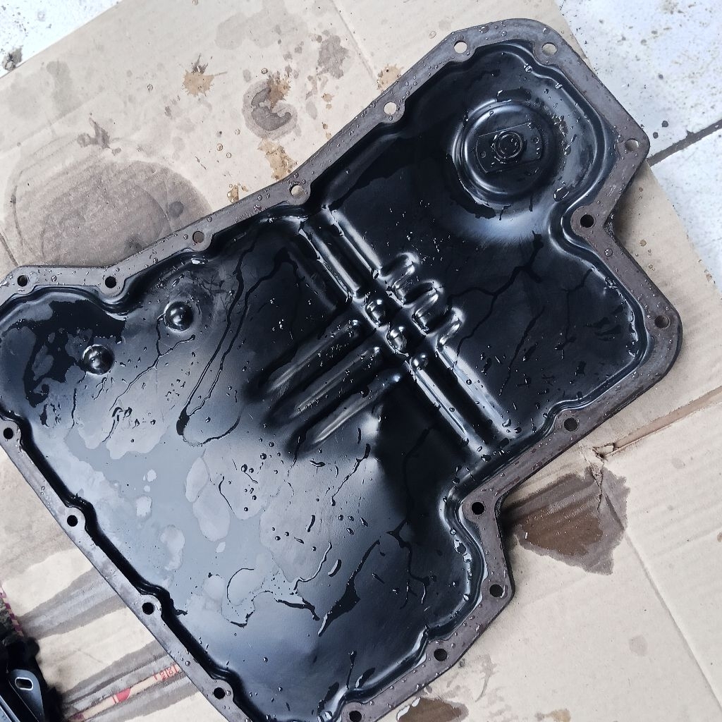 bak karter oli transmisi matic Nissan grand Livina L10