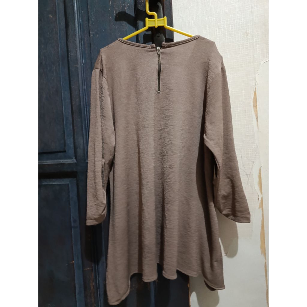 PRELOVED ATASAN WANITA COKLAT MUDA MURAH