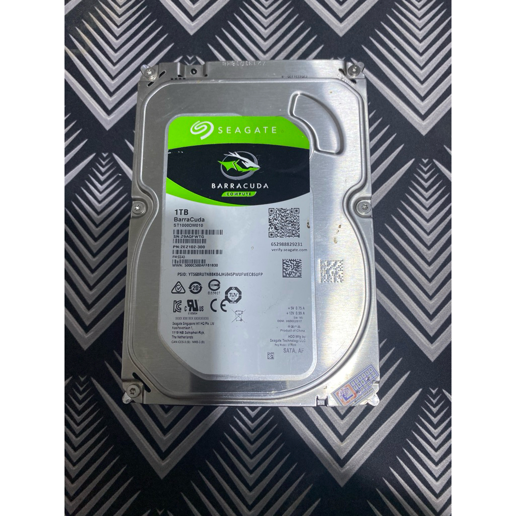 Hardisk PC SEAGATE Barracuda 1TB SATA 3,5 inch Bekas Normal Sentinel 100%