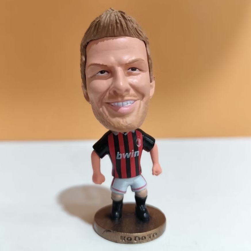Action figure David Beckham AC Milan 2009/2010 soccerwe
