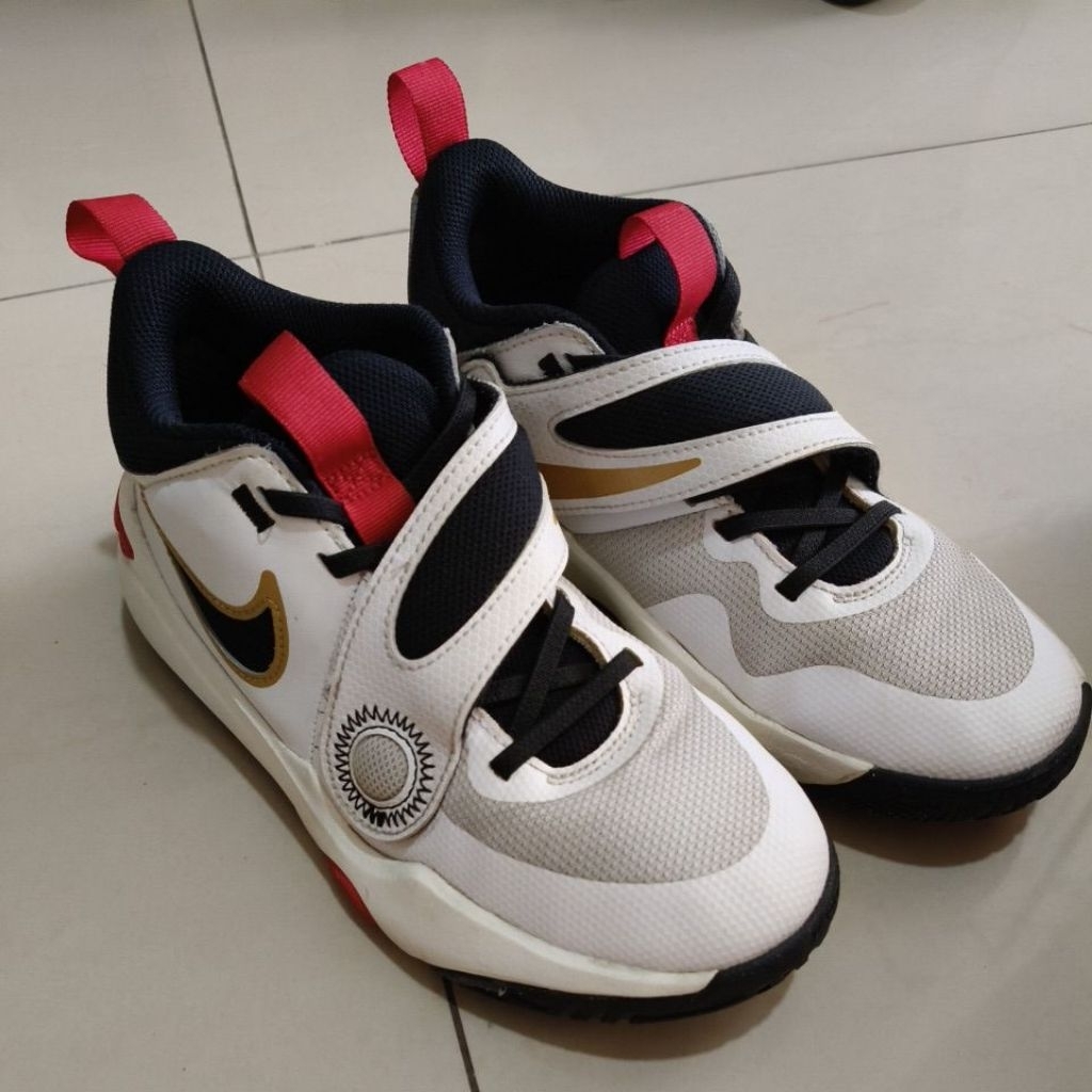 sepatu basket nike size 36 preloved