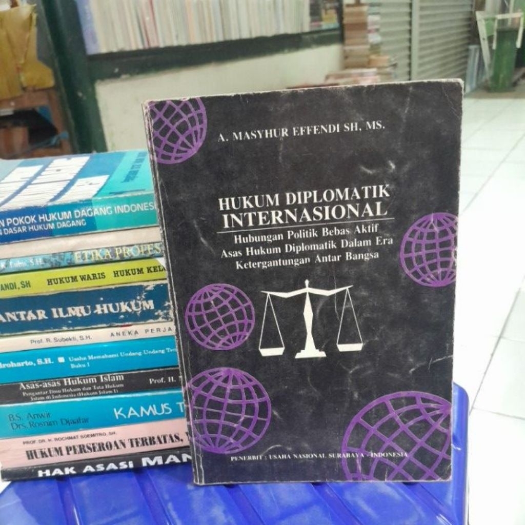 HUKUM DIPLOMATIK INTERNASIONAL HUKUMAN HUBUNGAN POLITIK BEBAS AKTIF ATAS HUKUM DIPLOMATIK DALAM ERA 