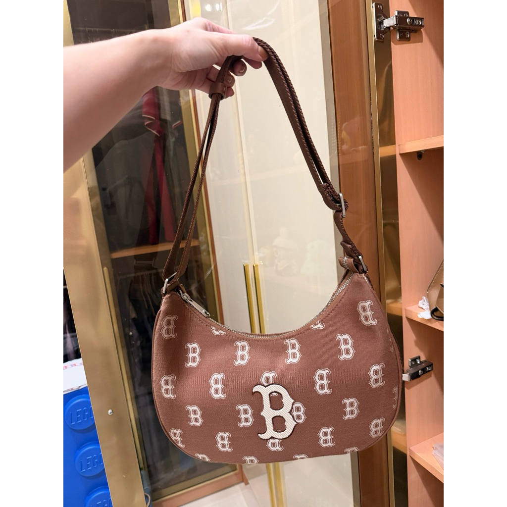 tas MLB