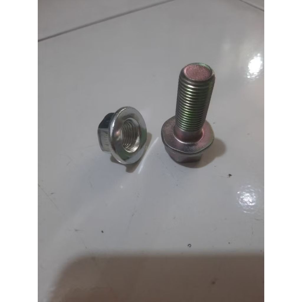 baut topi 17 atau m12x1.25x3cm plus mur ring