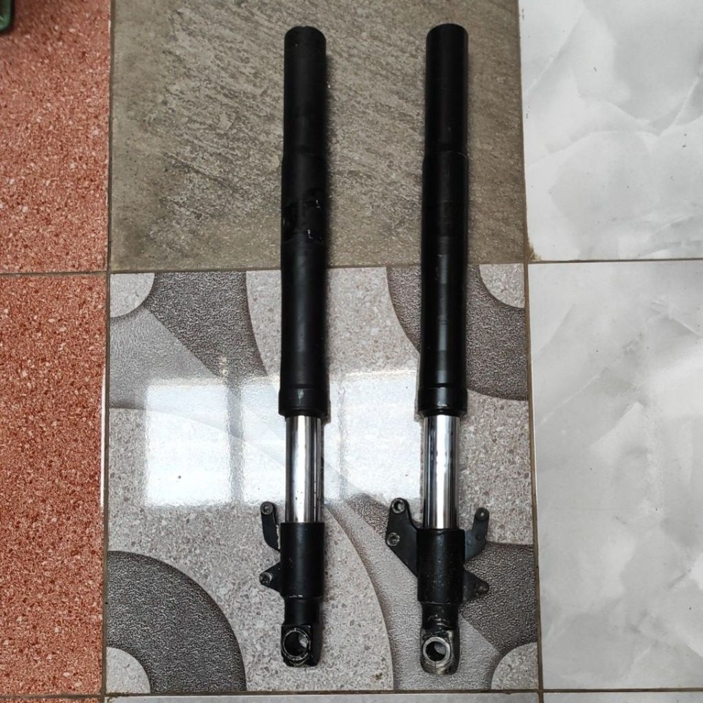 shockbreaker shock sok depan set kanan/kiri USD APRILIA RS 125 original