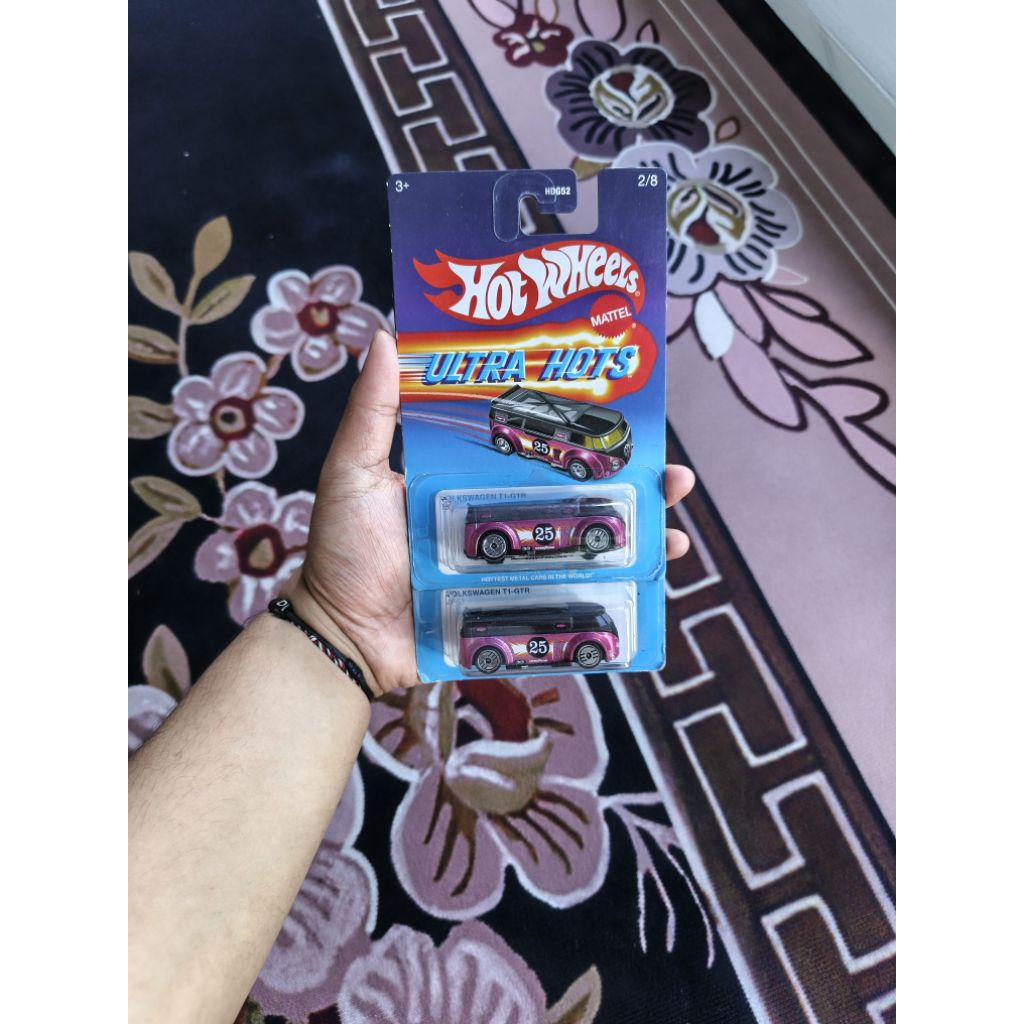 Hot Wheels Ultra Hots VW T1 GTR