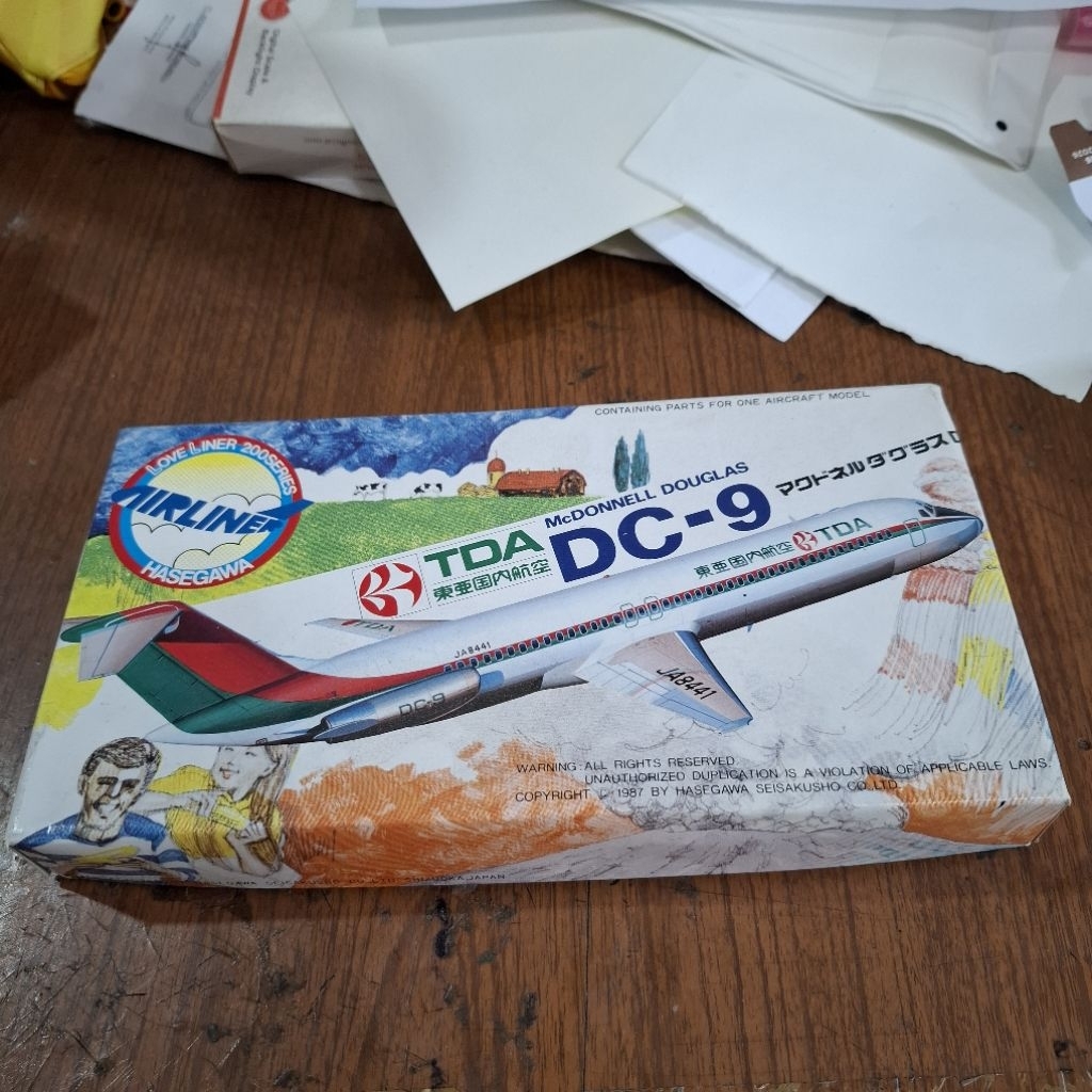 model kit mokit pesawat Hasegawa McDonnell Douglas DC-9 TDA 1:200