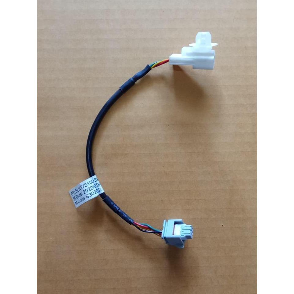 Socket Kamera Mundur Avanza Original – Kabel Soket Belakang Mobil Mitsubishi Avanza