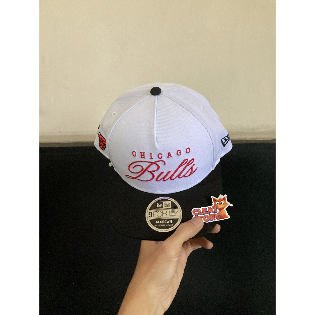 TOPI NE 940MC SNAPBACK x NBA CHICAGO BULLS NBA25 DRAFT White Blue ORIGINAL NO BOX[60673536]