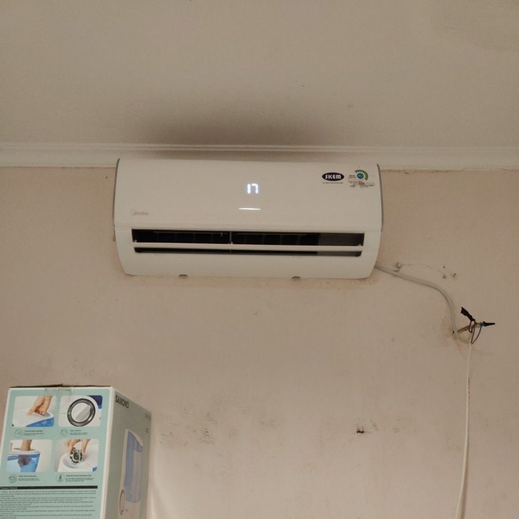 preloved ac midea 1/2pk (buyer semarang aja)