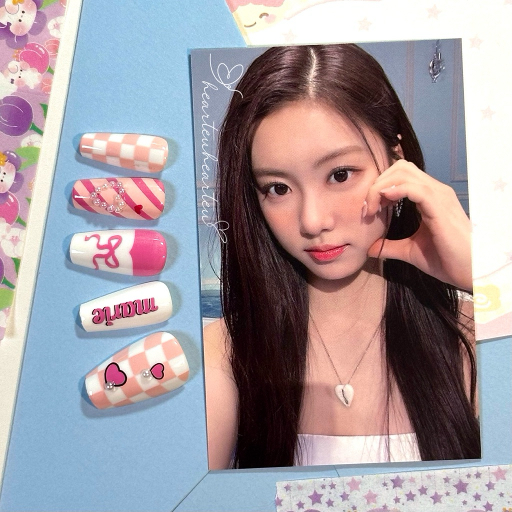hearteuhearteu — [READY STOCK] Kim Garam ex LE SSERAFIM Official Photocard from Broadcast Showcase e