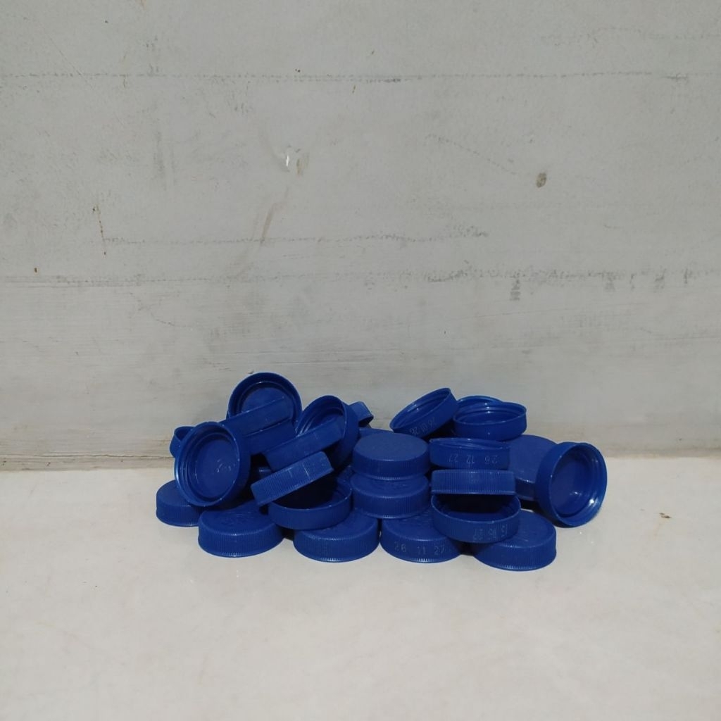 40pcs Tutup Botol Plastik Aqua Short Neck Warna Biru Tua Bekas Bersih