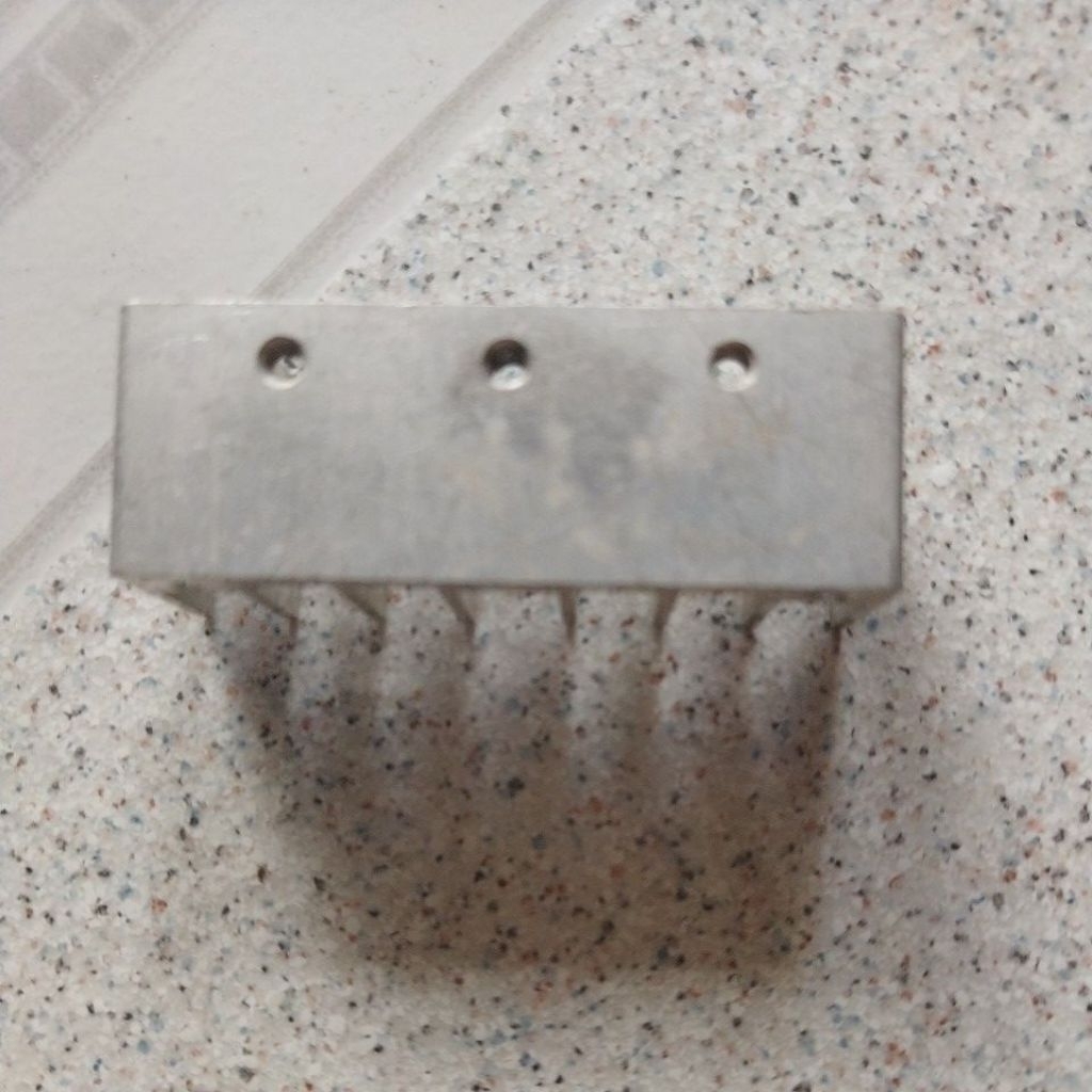 Heatsink Pendingin 3 Transistor Bekas