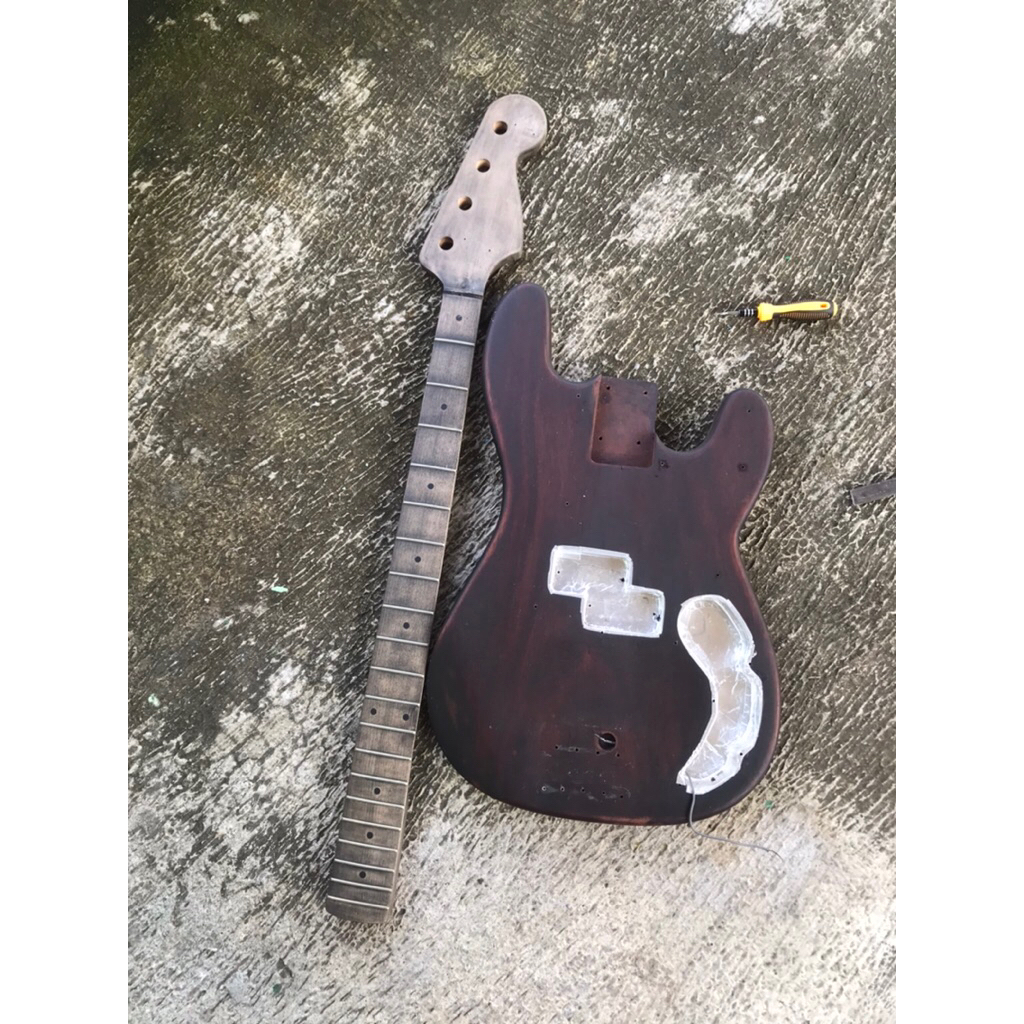 body neck bass precision buatan SP gitar jogja