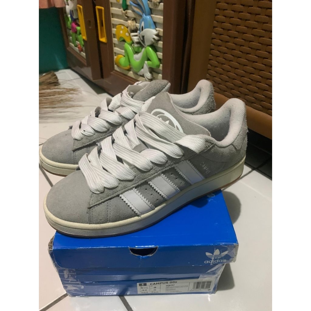 Preloved Sepatu Adidas Campus 00s Original