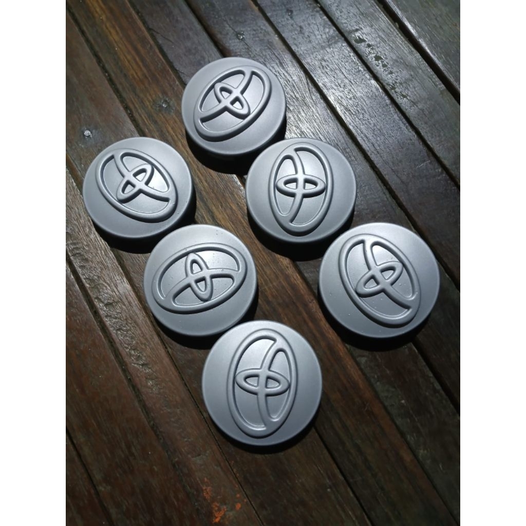 Dop Roda Tutup Velg Avanza 2005-2010 Diameter 5.7cm Warna Silver Set 4pcs