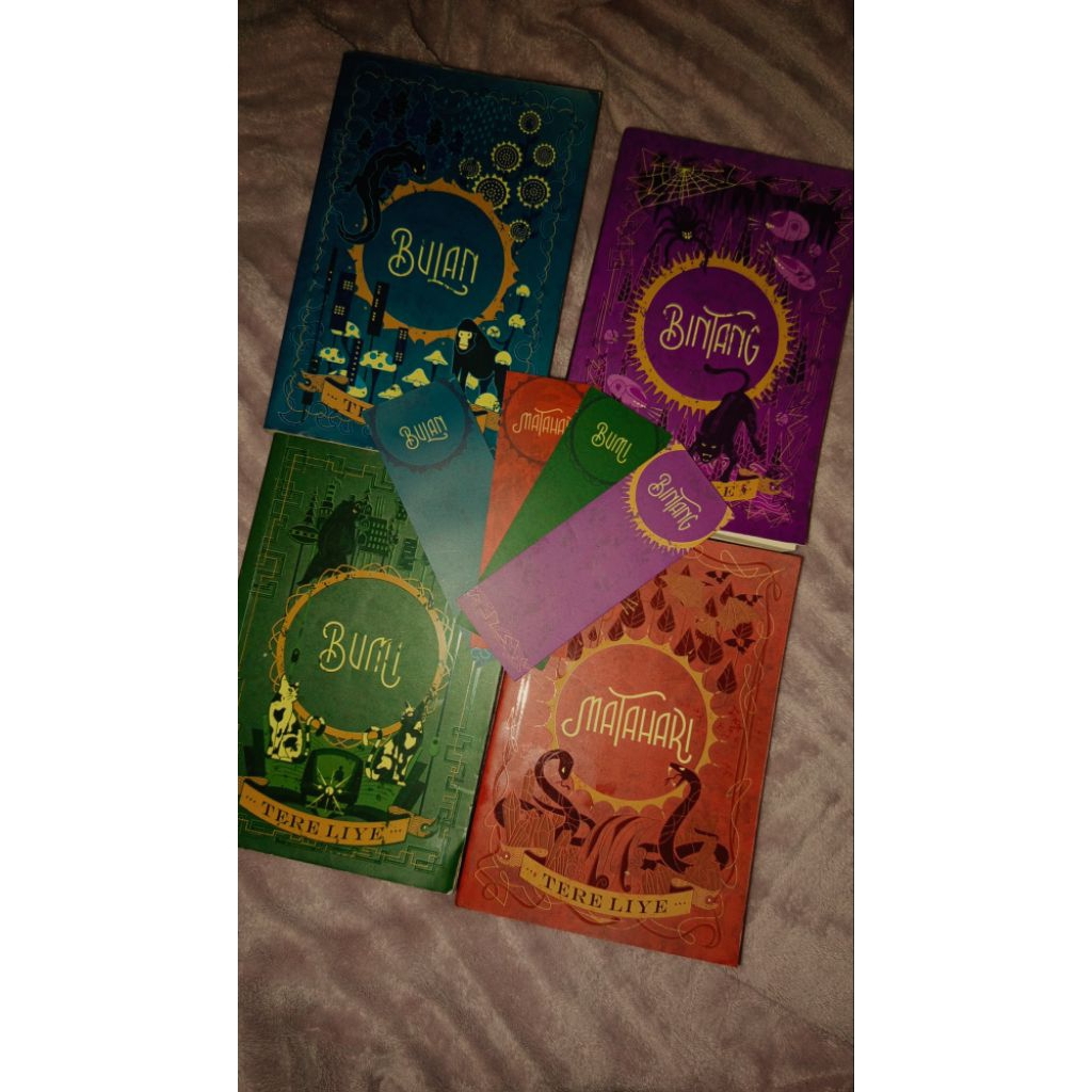 NOVEL PRELOVED BUMI, BULAN, MATAHARI, BINTANG- TERE LIYE