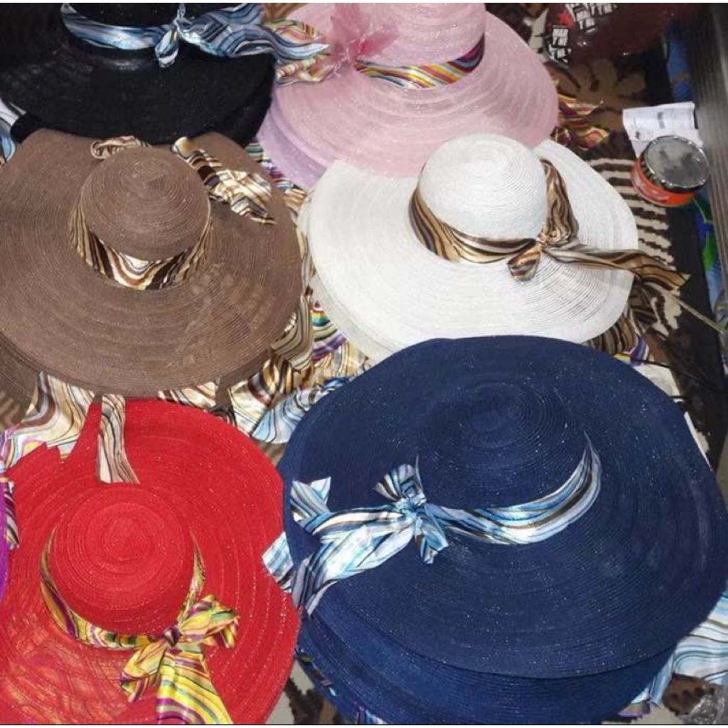 Preloved topi pantai