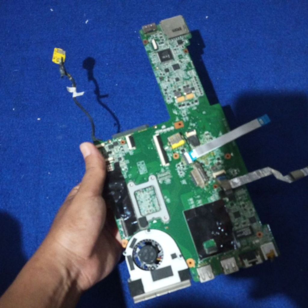 mobo lenovo thinkpad edge e135 normal