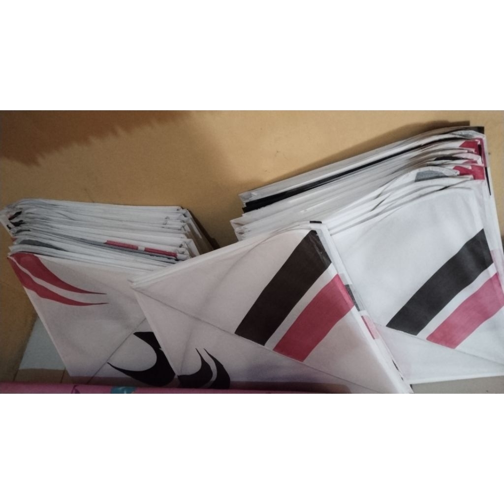 Layangan Bomber uk 80 (isi 15 pcs)