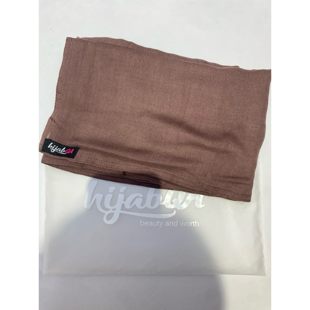 PRELOVED HIJABQA WARNA TRUFFLE