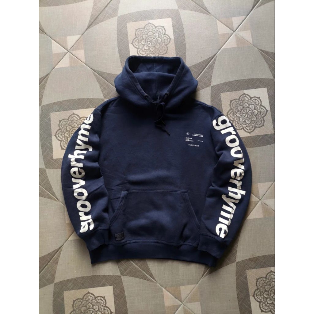 Hoodie Groove Spelout