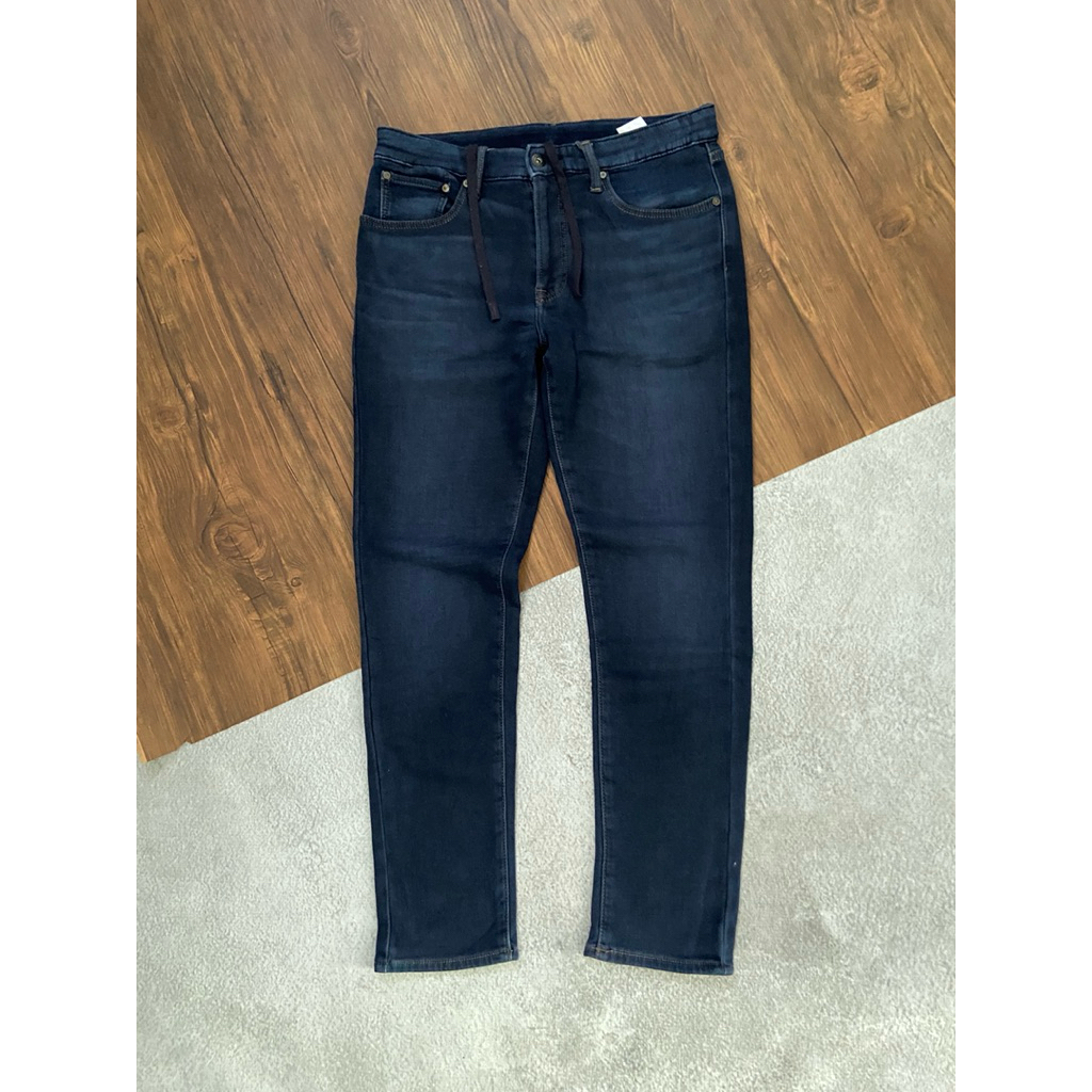 UNIQLO EZY JEANS SIZE 32