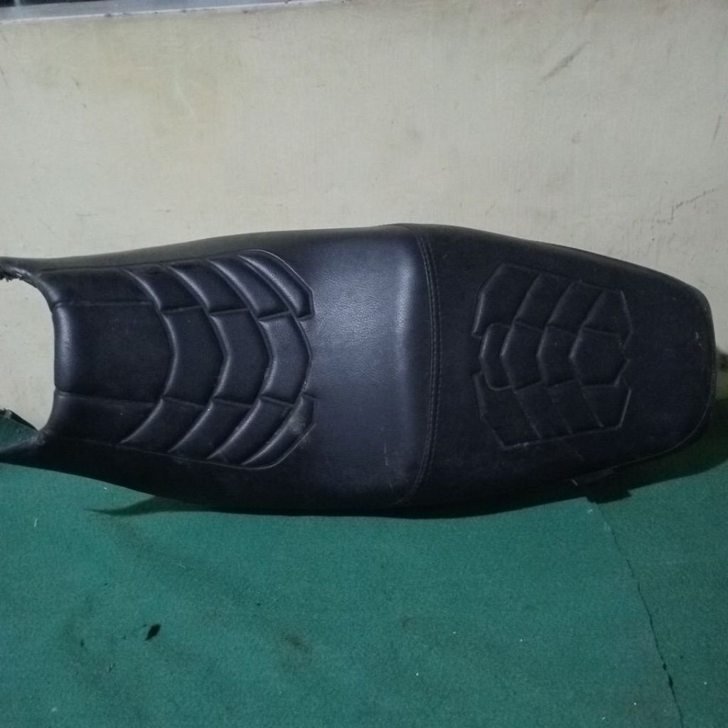 cover jok motor Honda Megapro monoshock original