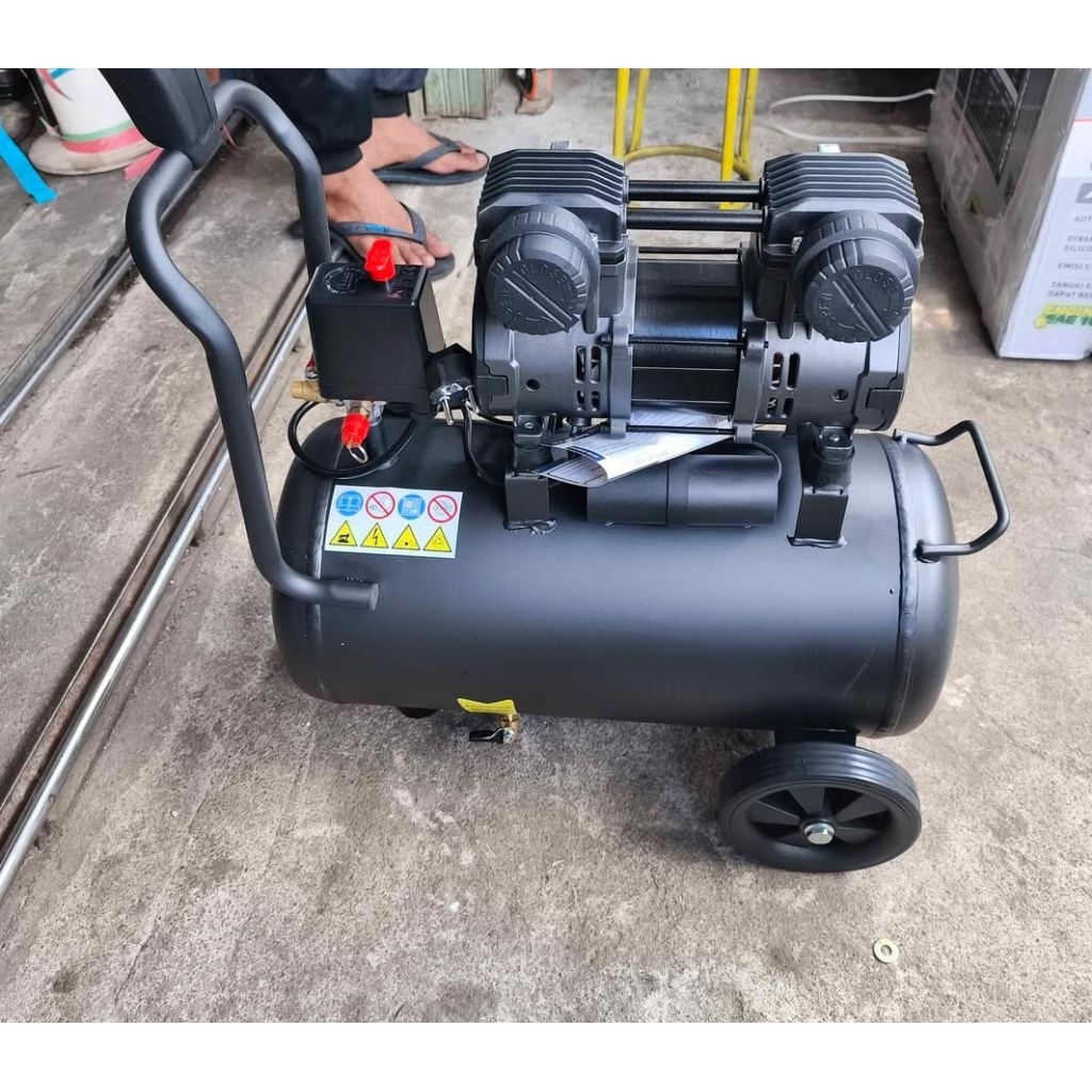 KOMPRESOR IZUMI 24 LITER 3/4HP SILENT IZUMI MAX OM0524SS