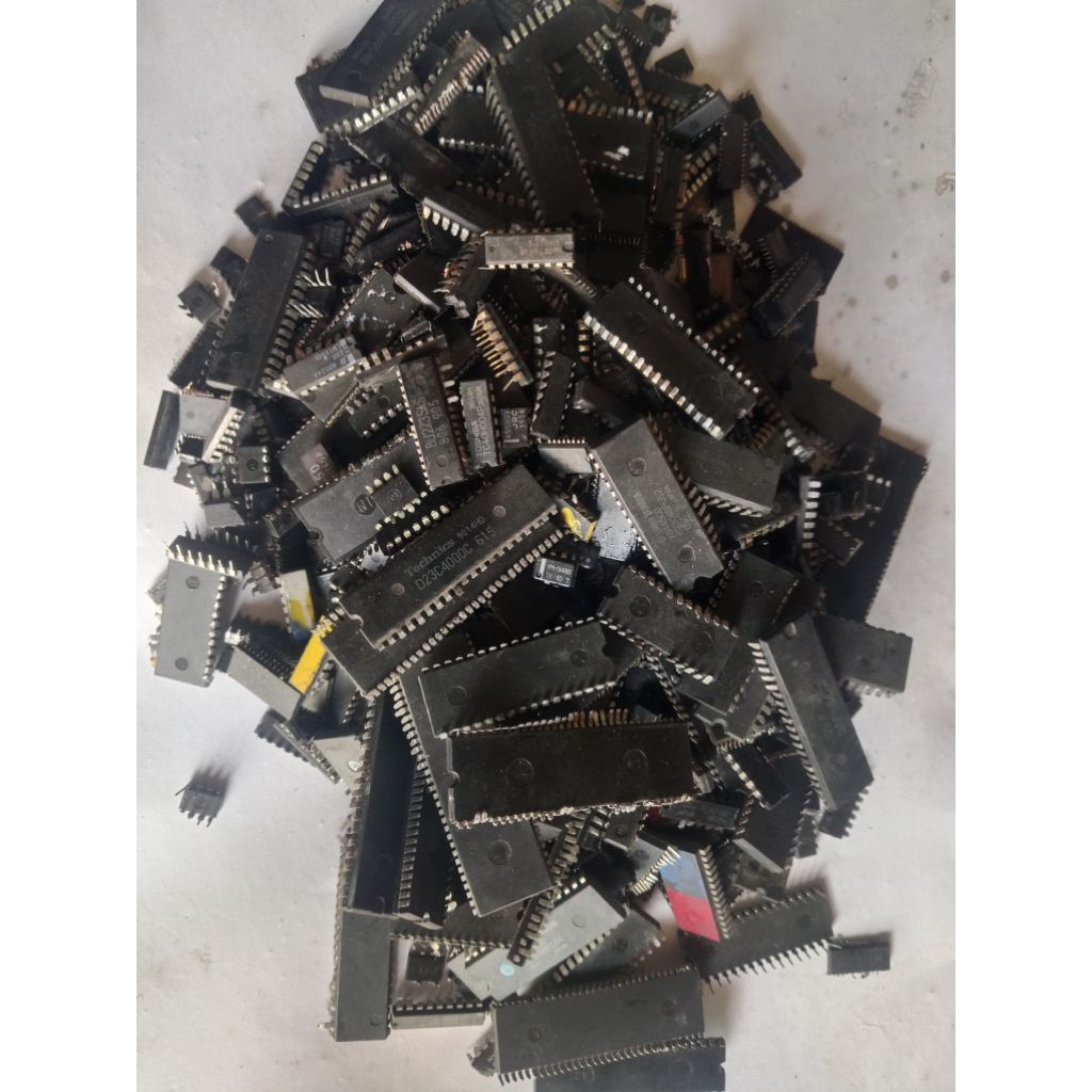ic Cucuk Untuk bahan Leburan berkualitas tunggi, di cabut dari Elektronik jadul Made in japan. harga