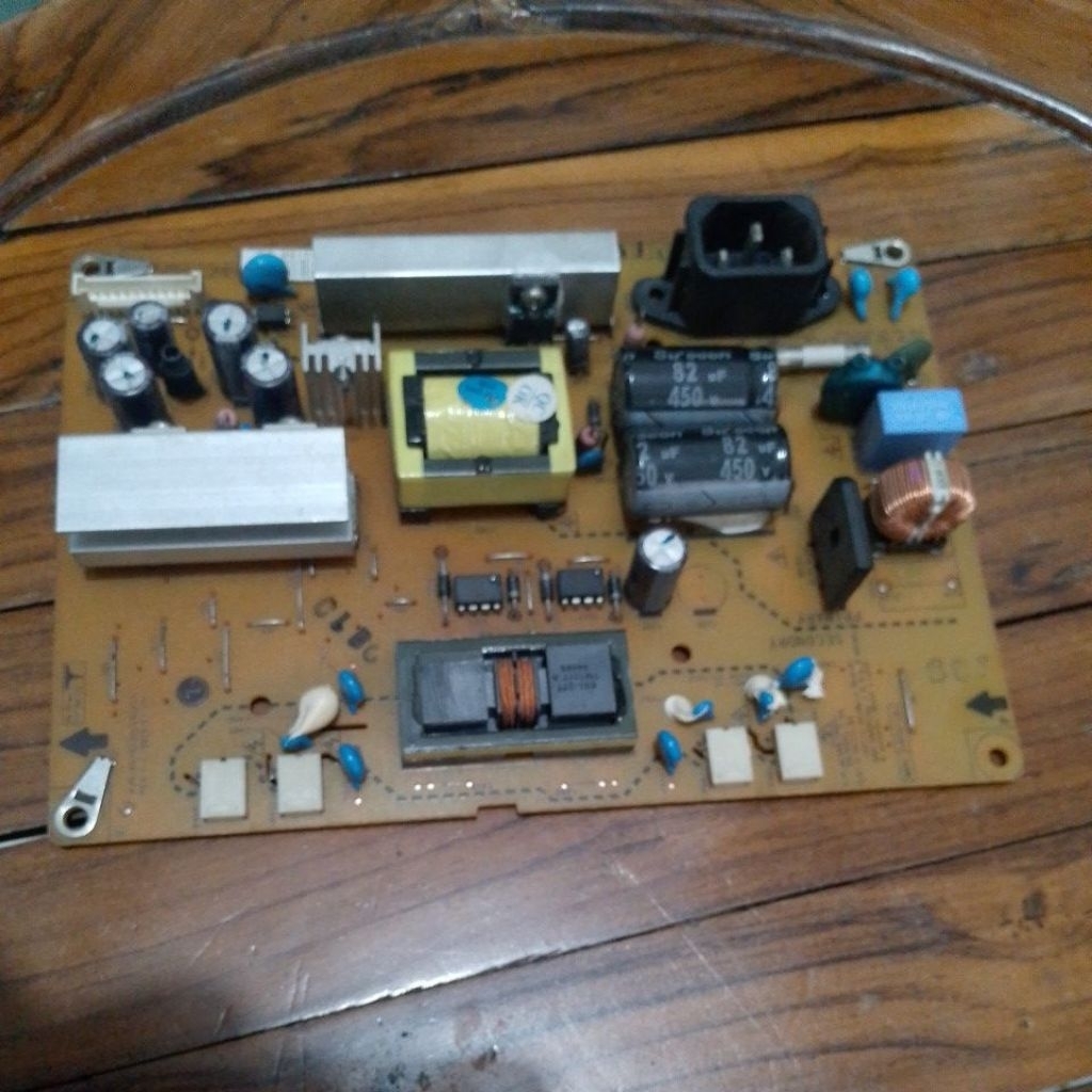 POWER SUPLY ATAU PSU TV LG 22LK311 KONDISI MATI BUAT KANIBALAN