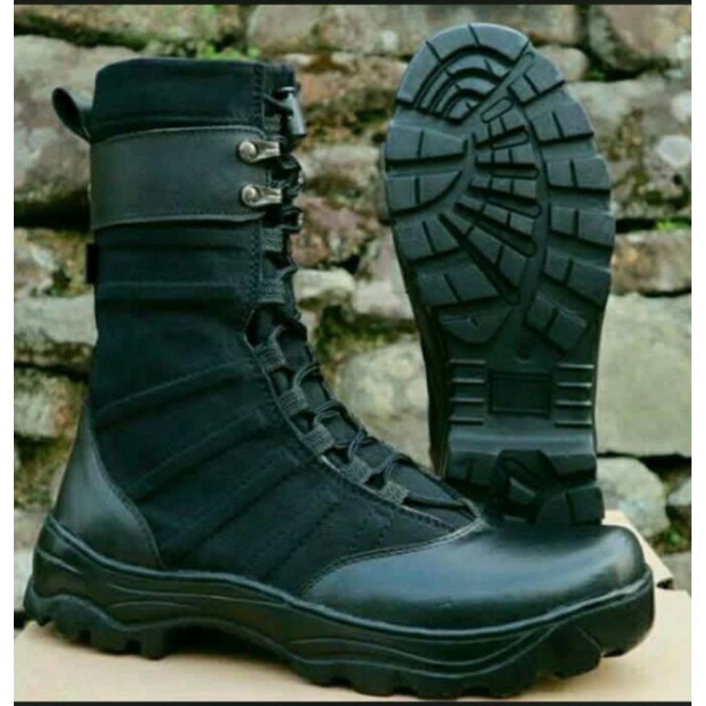 Sepatu Pdl ninja Titan