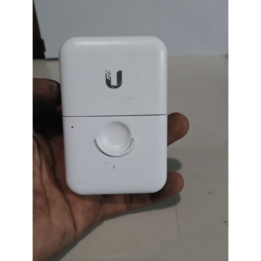 Ubiquiti ETH-SP-G2 Ethernet Surge Protector Gen 2 bekas batangan