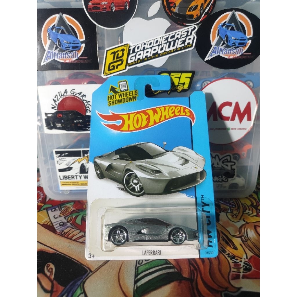Hotwheels Laferari merah&silver, ferari gtb kuning & S15 lbwk gold Pesanan Orang