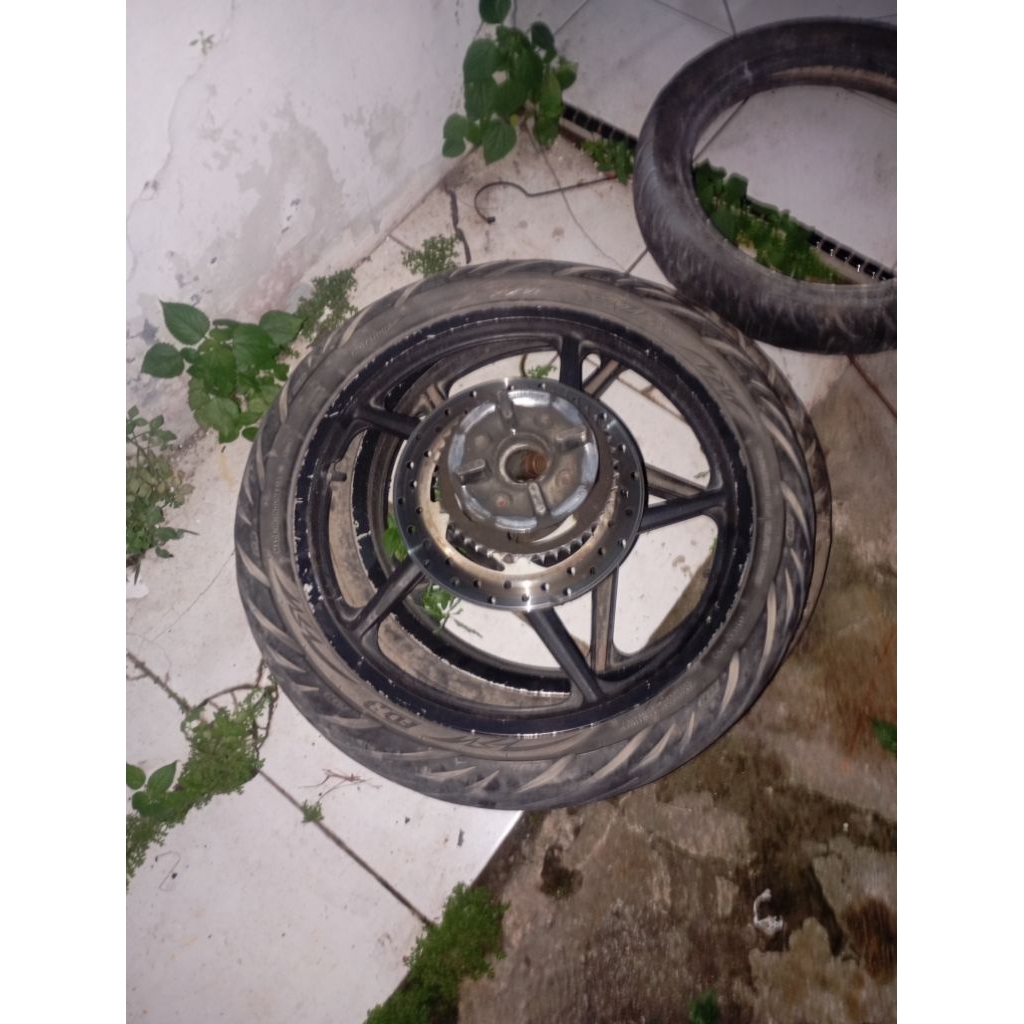 velg Pulsar 135