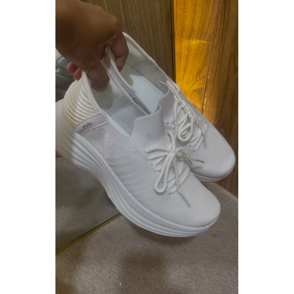 sepatu PVN sepatu olahraga wanita sepatu sport putih