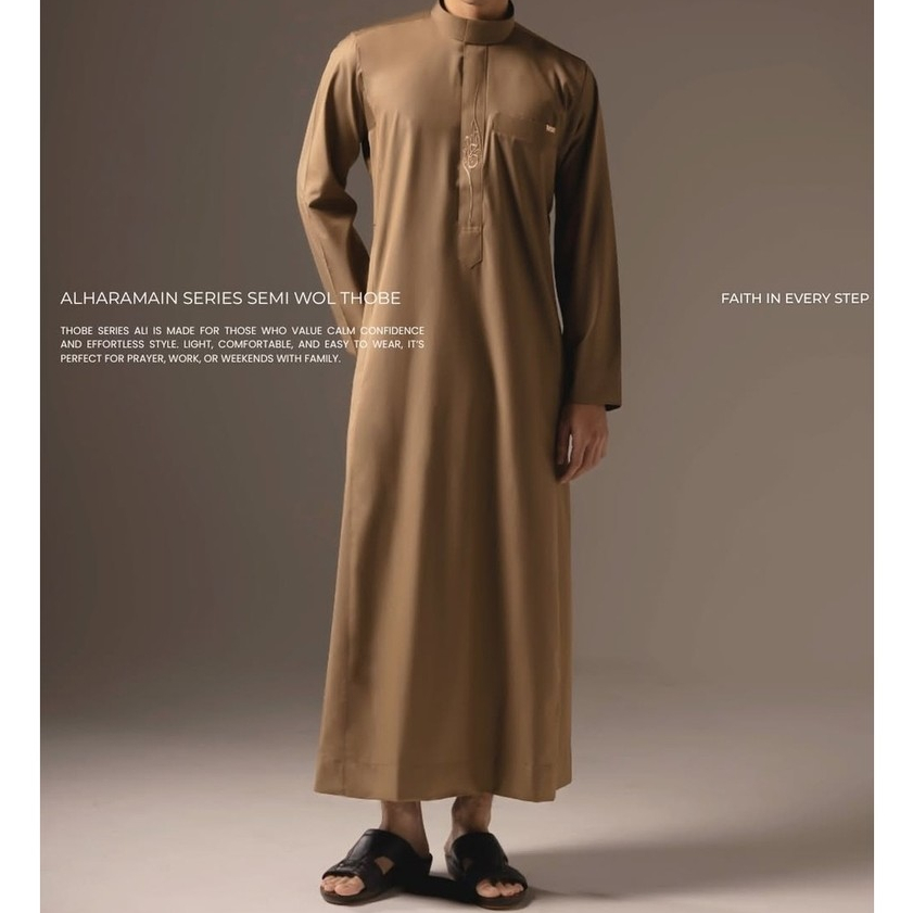 JUBAH AL HARAMAIN ZUBAIR PREMIUM SERIES KATUN SEMIWOL 9901 - Gamis Pria Alharamain Haromain Alshiaka
