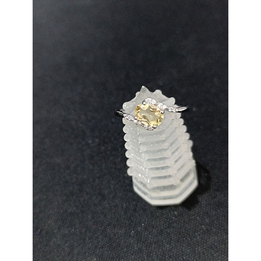 Ring crystal stone Citrine
