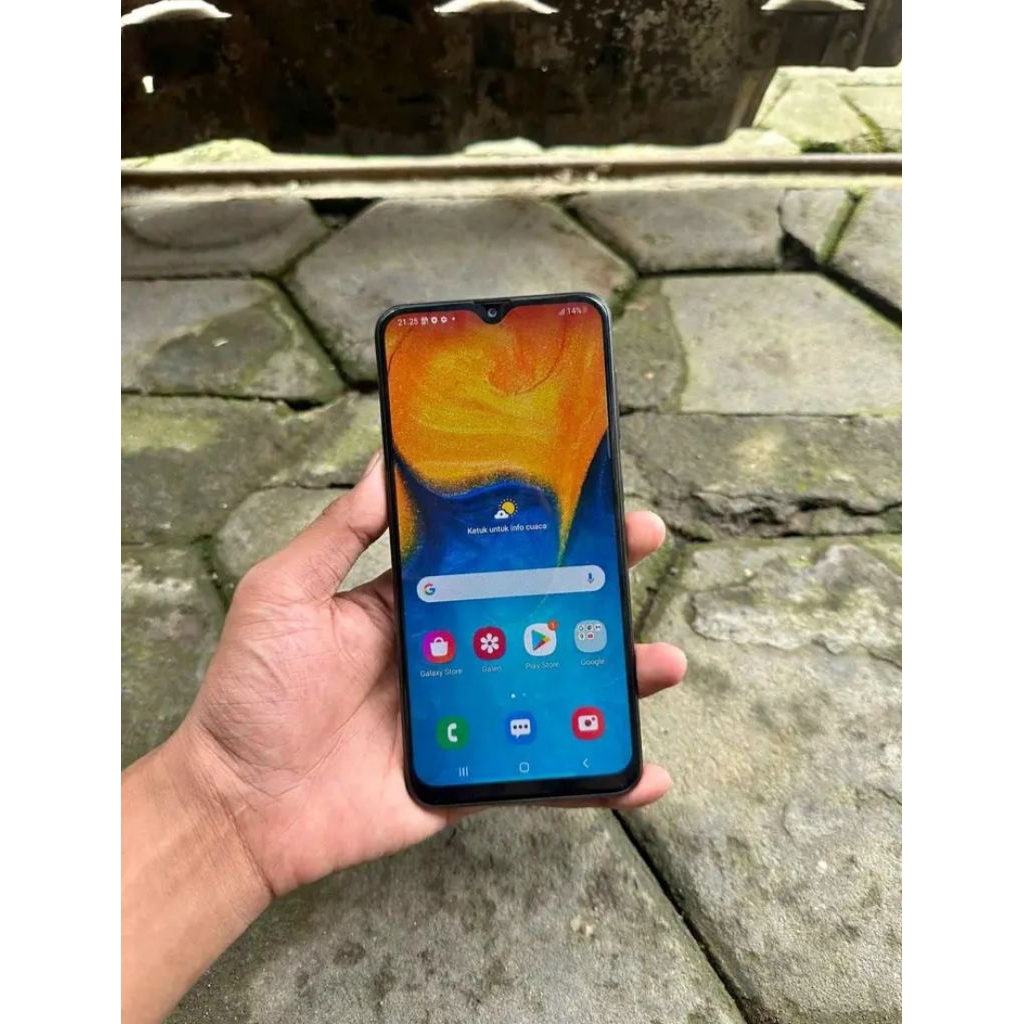 SAMSUNG GALAXY A20 3gb/32gb , 4G LTE SECOND BERKUALITAS.