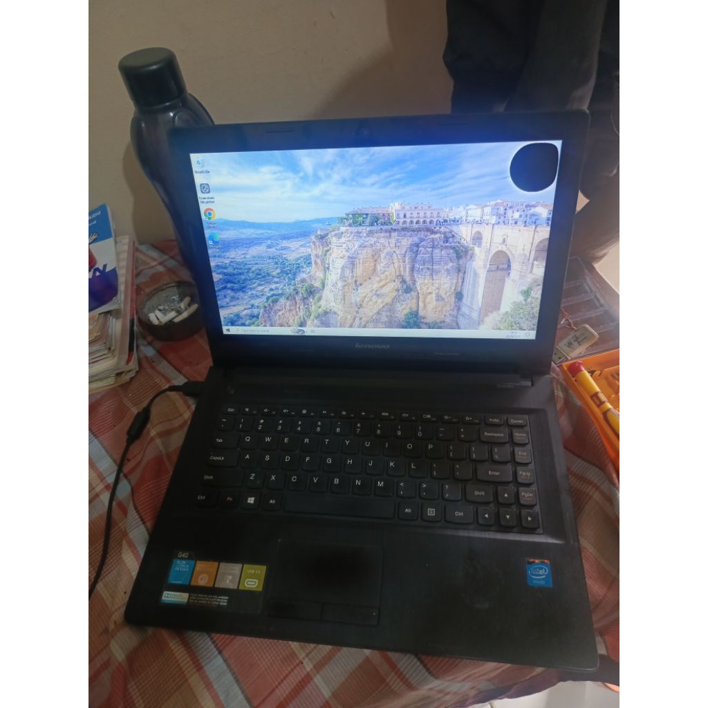 Laptop Lenovo G40 Second Bekas Pemakaian